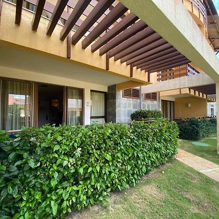 Apartamento Resort Ao Lado Do Parque Aquatico Porto Das Dunas - Pe Na Areia- Terreo Акуираз Екстериор снимка