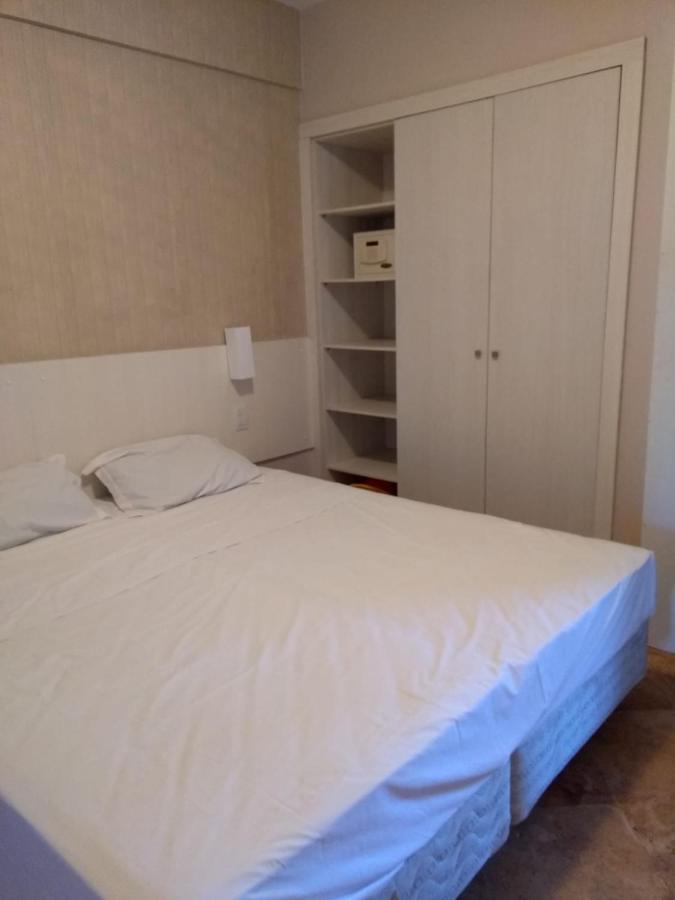 Apartamento Resort Ao Lado Do Parque Aquatico Porto Das Dunas - Pe Na Areia- Terreo Акуираз Екстериор снимка