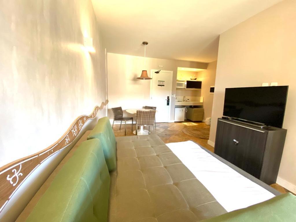 Apartamento Resort Ao Lado Do Parque Aquatico Porto Das Dunas - Pe Na Areia- Terreo Акуираз Екстериор снимка