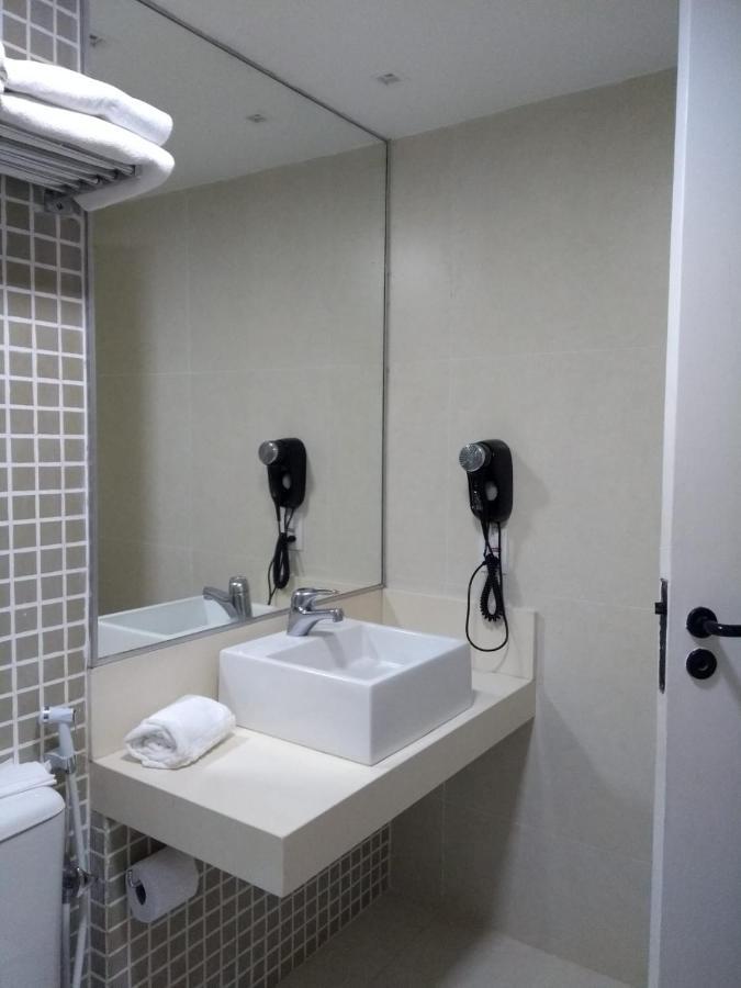 Apartamento Resort Ao Lado Do Parque Aquatico Porto Das Dunas - Pe Na Areia- Terreo Акуираз Екстериор снимка